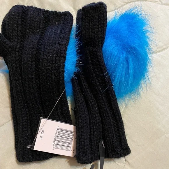 COPY - Nwt BETSEY Johnson trolls gloves - Picture 3 of 4